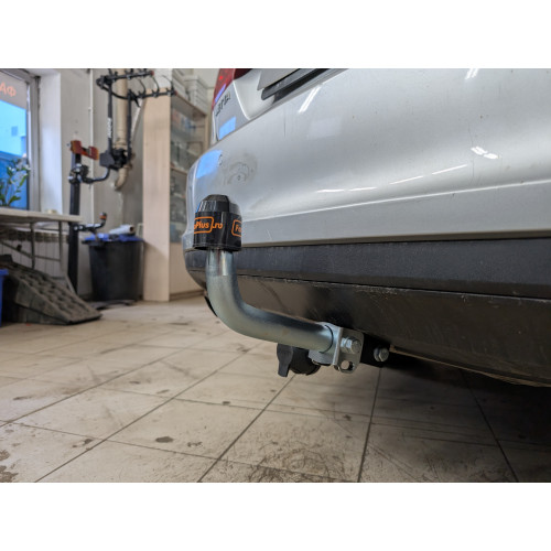 Фаркоп MOTODOR на Volkswagen Jetta 2010-2019 Арт.92703