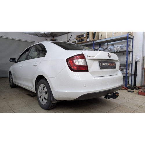 Фаркоп Avtos на SKODA Rapid 2012-2020 Арт.VW 33 (тянет до 750 кг)