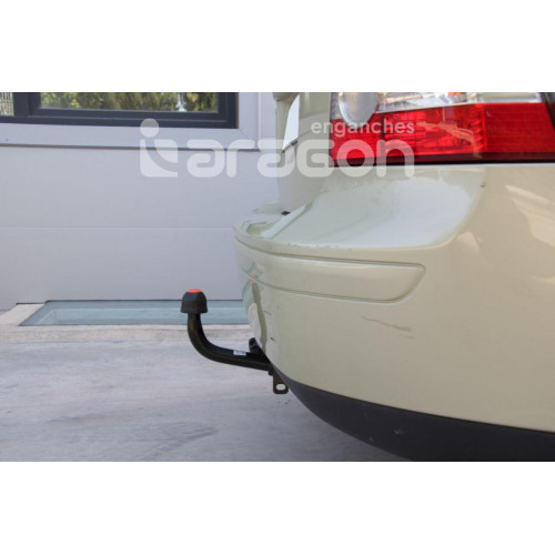 Фаркоп ARAGON на VOLVO S40 2004–2007  Арт. E6804BA 