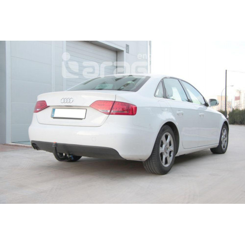 Фаркоп ARAGON на AUDI A4 2008–2015  Арт. E0403CV (B8 седан и универсал и Allroad)